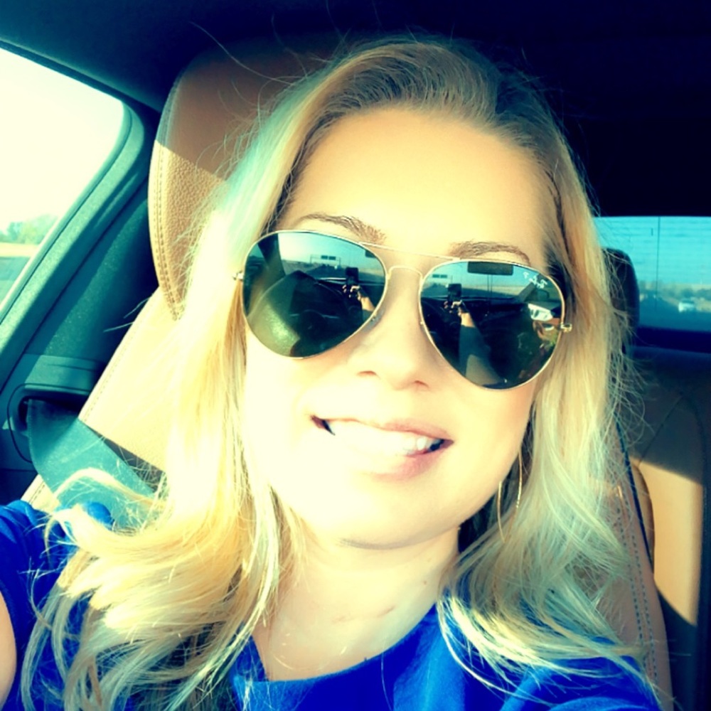 Meet your Posher, Leah beth